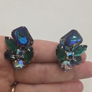 Vintage Green Blue Aurora Borealis Faceted Crystal Prong Set Clip earrings